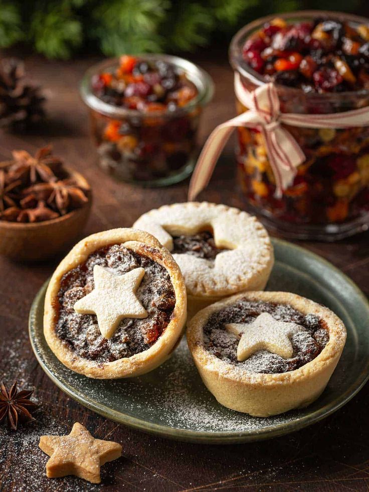 Fruit mince pies